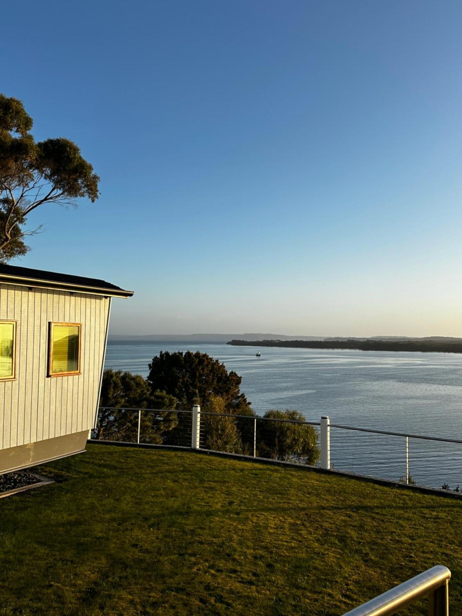 Wheelhouse Apartments Strahan Exterior photo