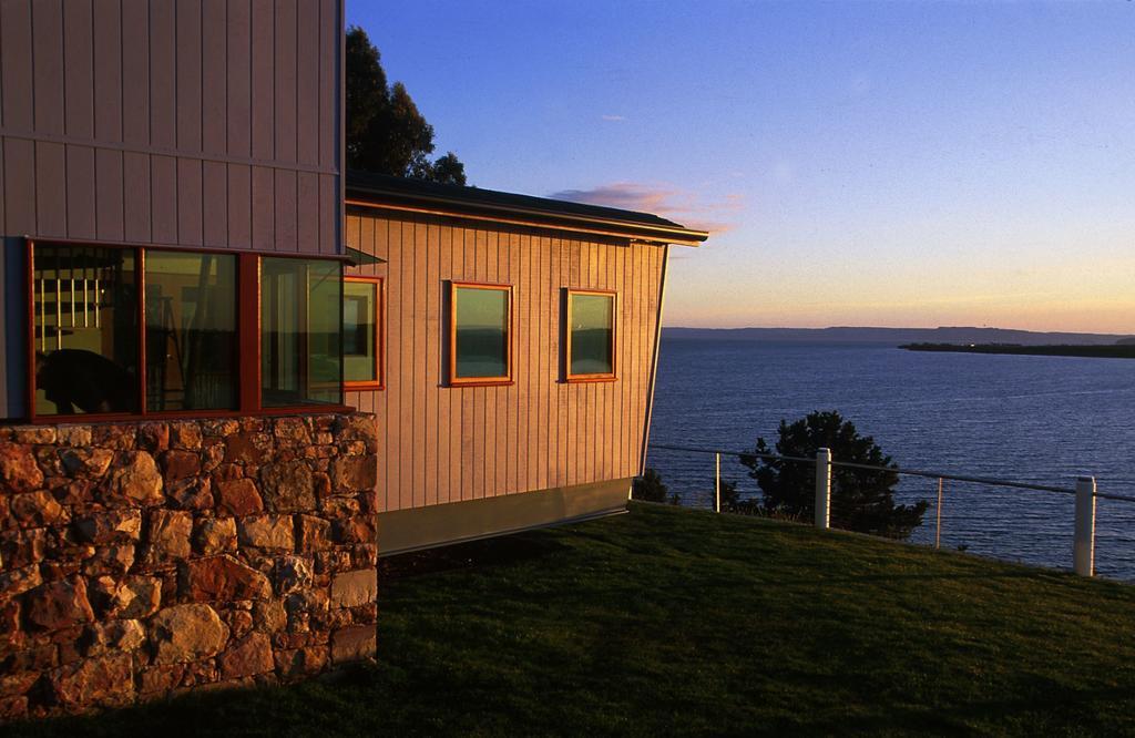 Wheelhouse Apartments Strahan Room photo